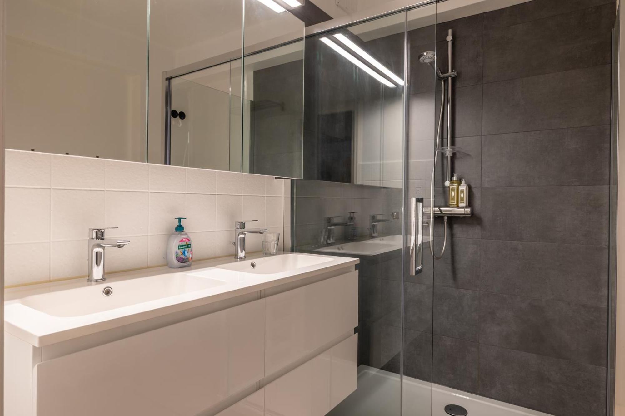 Weloveoostende - Newly Renovated Large Apartment 150M From The Beach - Including Bed Sheets And Final Clea-Ning Exteriér fotografie