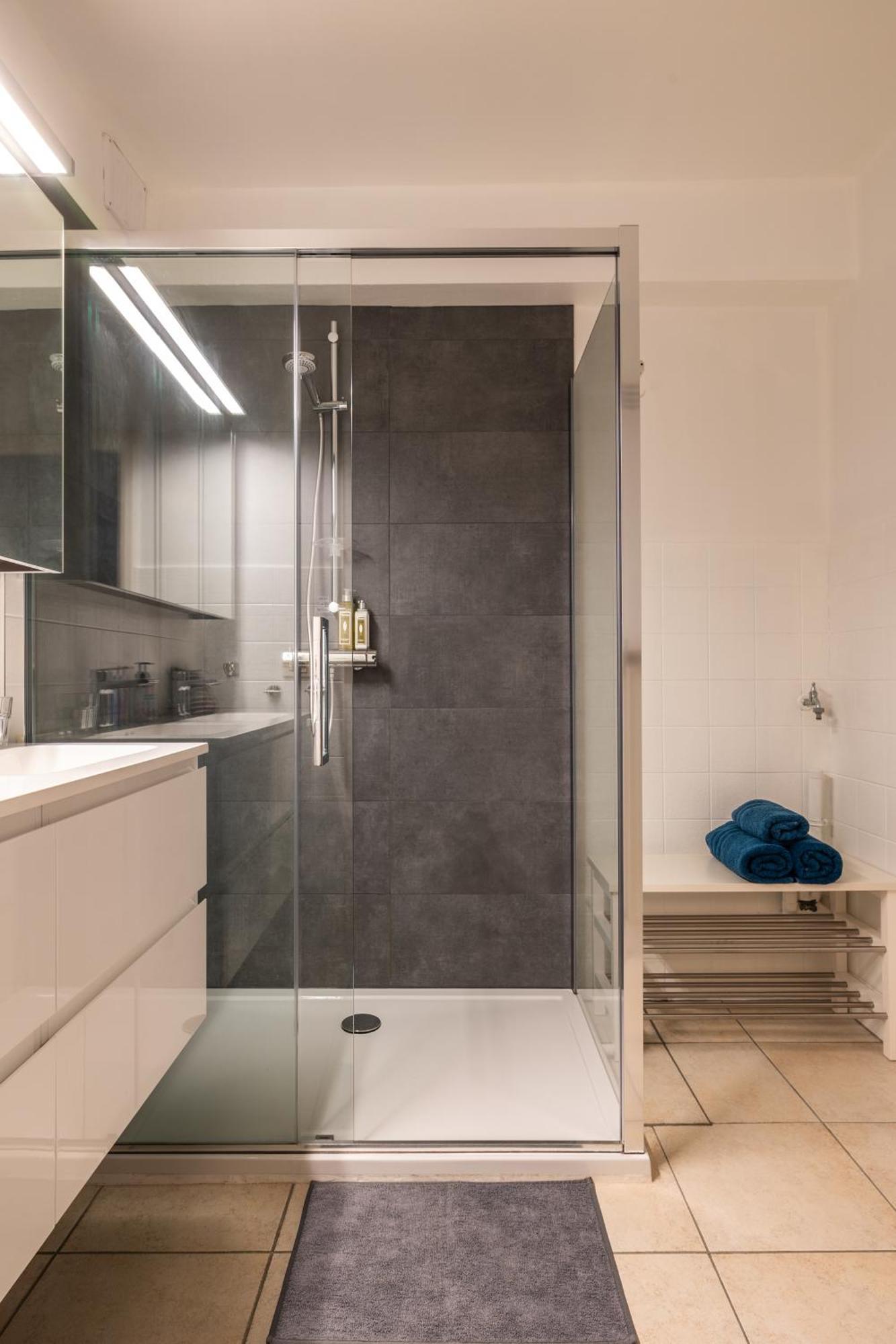 Weloveoostende - Newly Renovated Large Apartment 150M From The Beach - Including Bed Sheets And Final Clea-Ning Exteriér fotografie